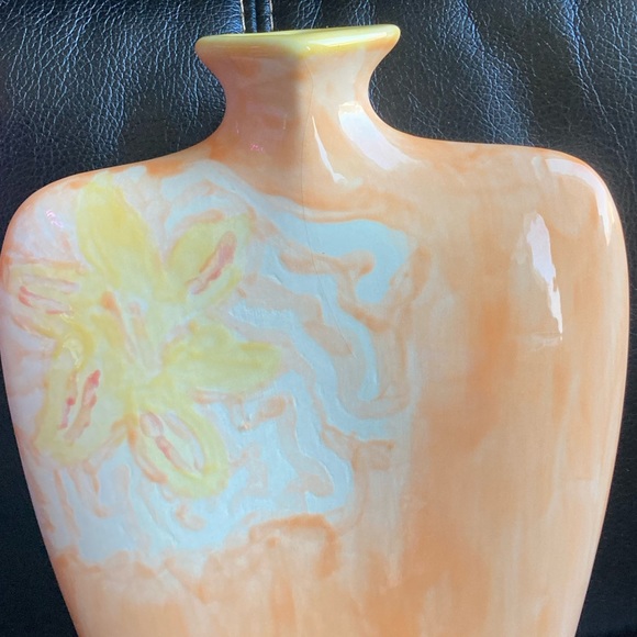 Vintage Art Deco Glazed Ceramic Vase with Peach, Yellow and White Designs - Picture 11 of 12